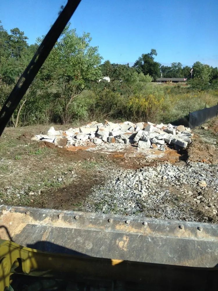 Concrete pad removal in Tuscaloosa, AL — photo 2