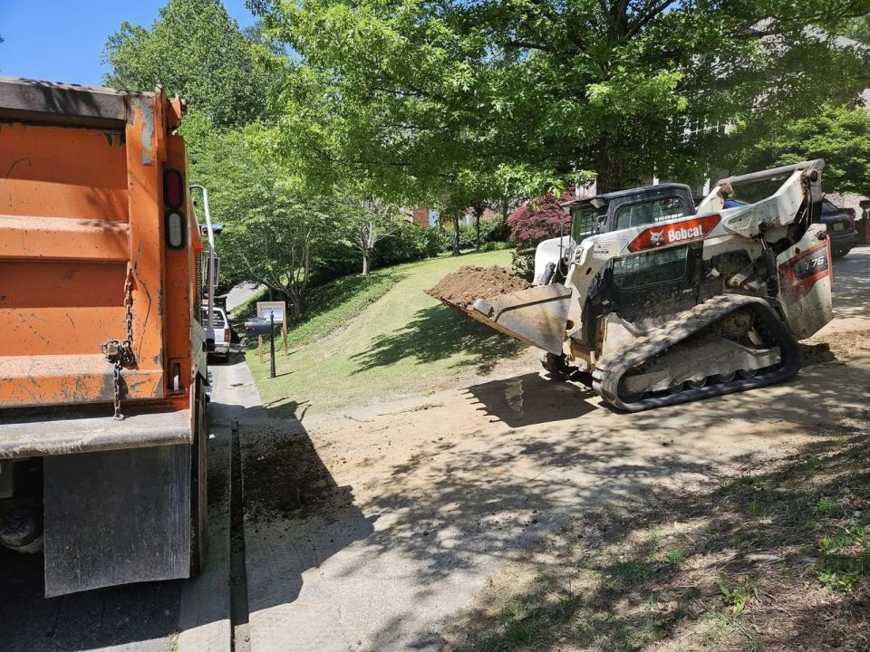 Hauling fill dirt from Cahaba Heights — photo 2