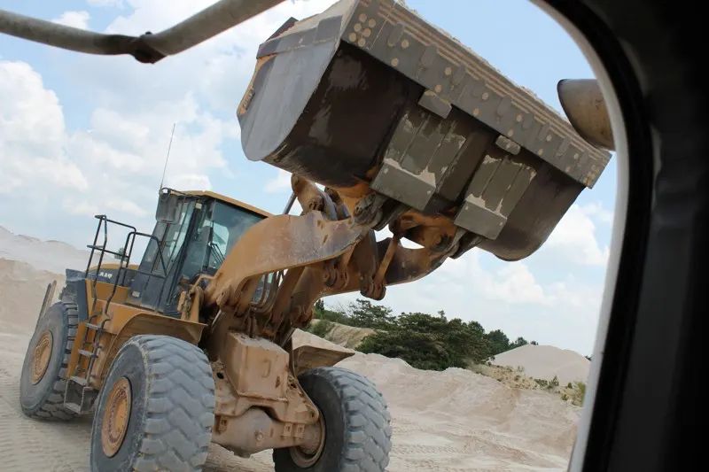 Sand Delivery — photo 7