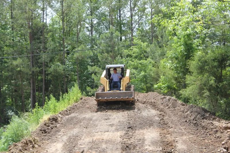 Top soil loading and delivery — photo 3