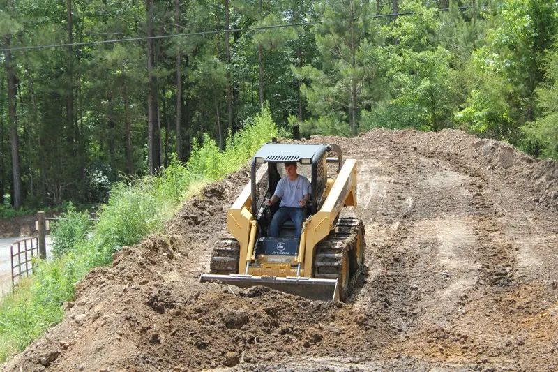 Top soil loading and delivery — photo 5