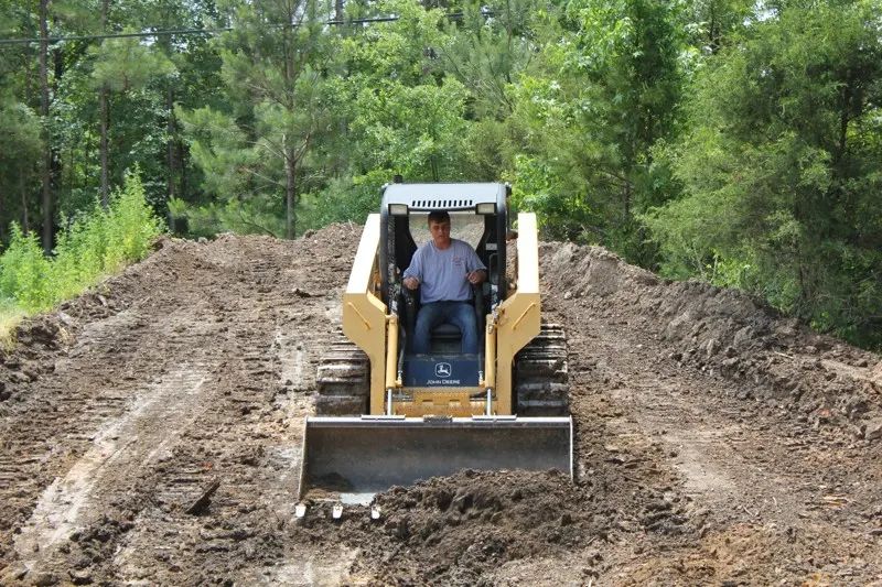 Top soil loading and delivery — photo 6