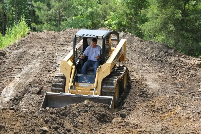 Top soil loading and delivery — photo 9
